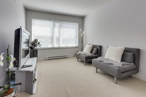 304 1673 Lloyd Avenue, North Vancouver For Sale - image 2