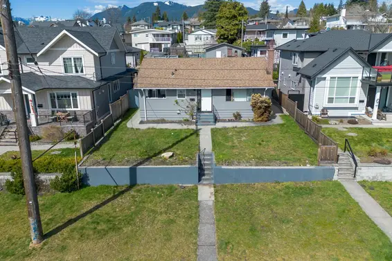 472 East 4Th Street, North Vancouver For Sale - image 12