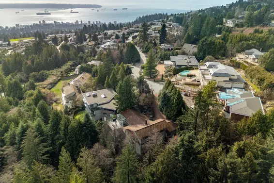 1448 Sandhurst Place, West Vancouver