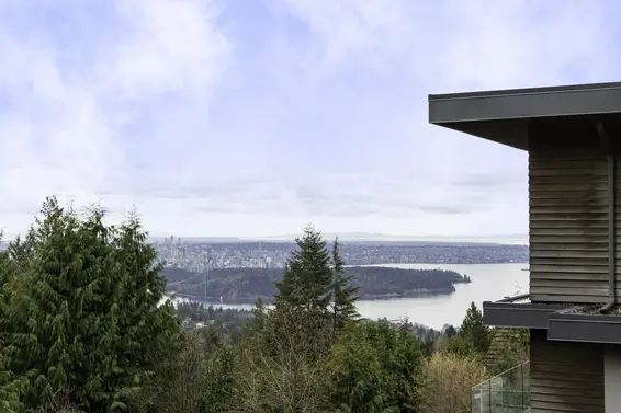 1448 Sandhurst Place, West Vancouver For Sale - image 9