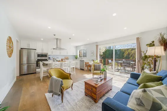 931 Old Lillooet Road, North Vancouver For Sale - image 2