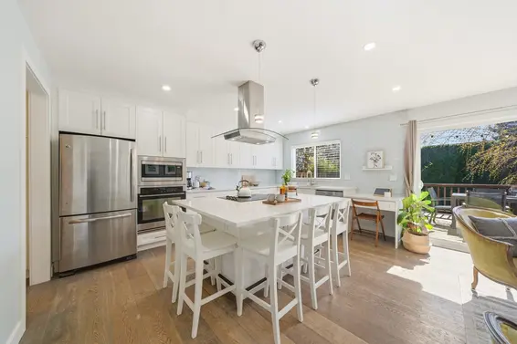 931 Old Lillooet Road, North Vancouver For Sale - image 3