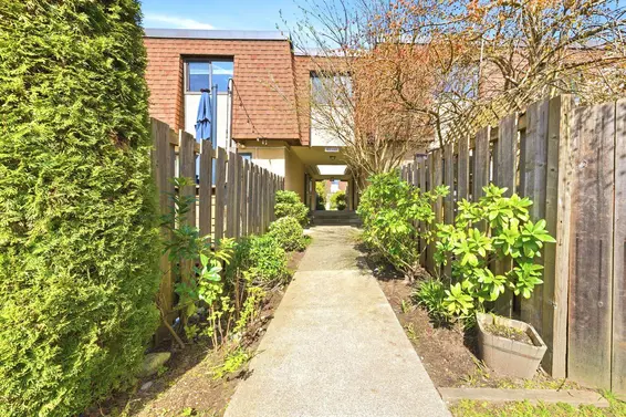 931 Old Lillooet Road, North Vancouver For Sale - image 38