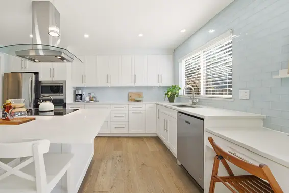 931 Old Lillooet Road, North Vancouver For Sale - image 4