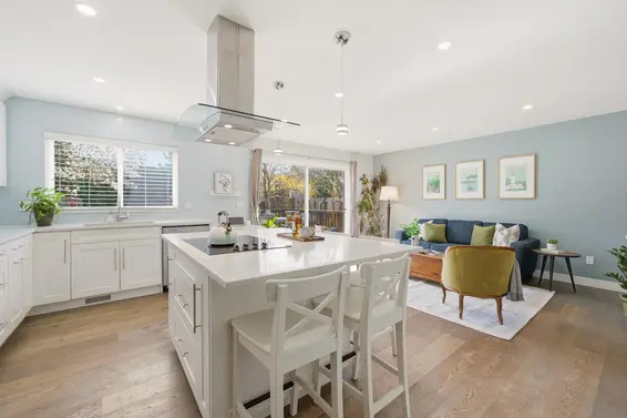 931 Old Lillooet Road, North Vancouver For Sale - image 5