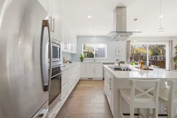 931 Old Lillooet Road, North Vancouver For Sale - image 7