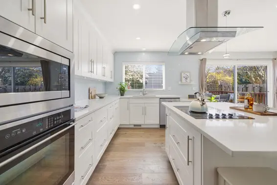 931 Old Lillooet Road, North Vancouver For Sale - image 8