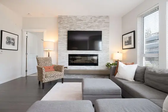 223 255 West 1st Street, North Vancouver For Sale - image 3