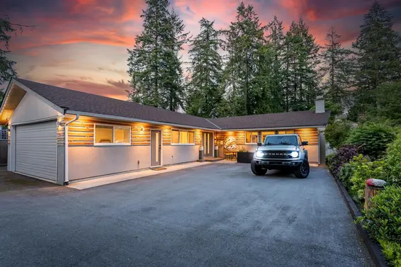 2420 Edgemont Boulevard, North Vancouver For Sale - image 2
