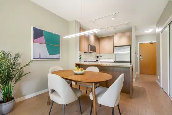 202 135 West 2nd Street, North Vancouver For Sale - image 8