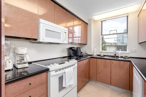 701 1390 Duchess Avenue, West Vancouver For Sale - image 4