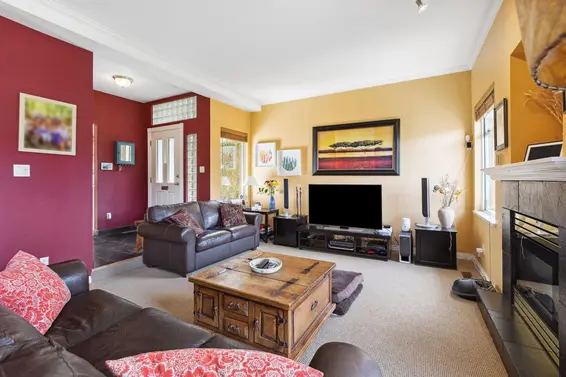 1541 Mahon Avenue, North Vancouver For Sale - image 5