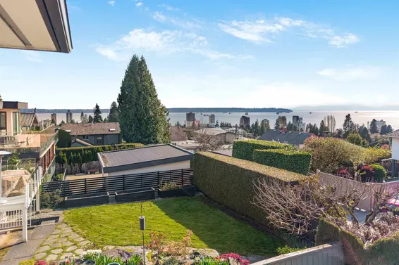 1405 20th Street, West Vancouver For Sale - image 26