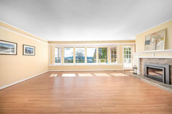 825 8th Street, West Vancouver For Sale - image 4