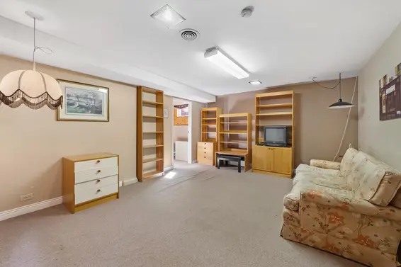 2000 Lloyd Avenue, North Vancouver For Sale - image 18