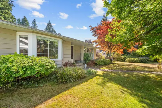 2000 Lloyd Avenue, North Vancouver For Sale - image 20