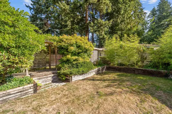 2000 Lloyd Avenue, North Vancouver For Sale - image 25