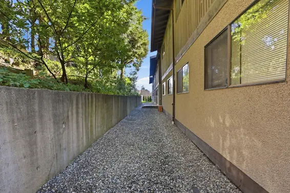 1021 Old Lillooet Road, North Vancouver For Sale - image 29