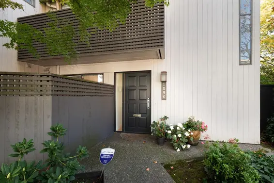 1896 Bellevue Avenue, West Vancouver For Sale - image 3