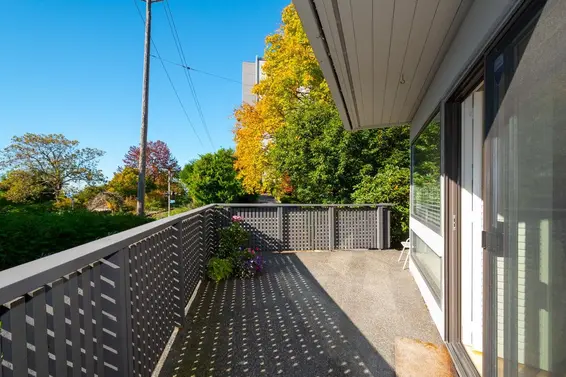 1896 Bellevue Avenue, West Vancouver For Sale - image 9