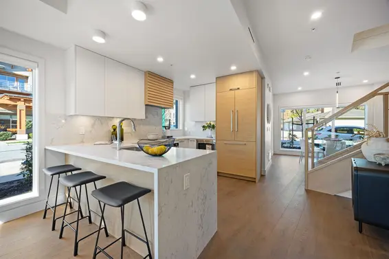 3114 Woodbine Drive, North Vancouver For Sale - image 2