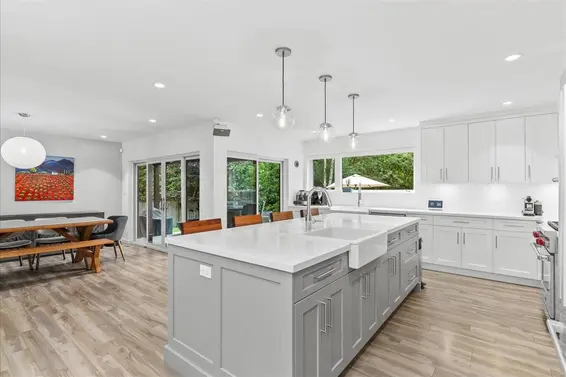 5664 Marine Drive, West Vancouver For Sale - image 13