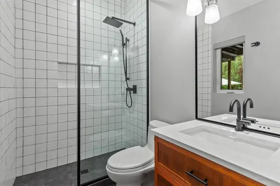 5664 Marine Drive, West Vancouver For Sale - image 16