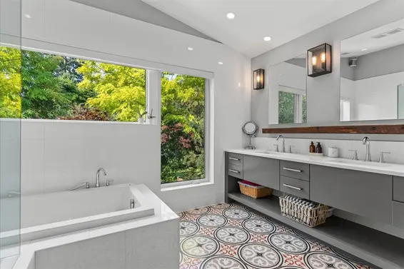 5664 Marine Drive, West Vancouver For Sale - image 22