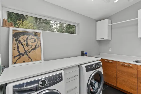 5664 Marine Drive, West Vancouver For Sale - image 28