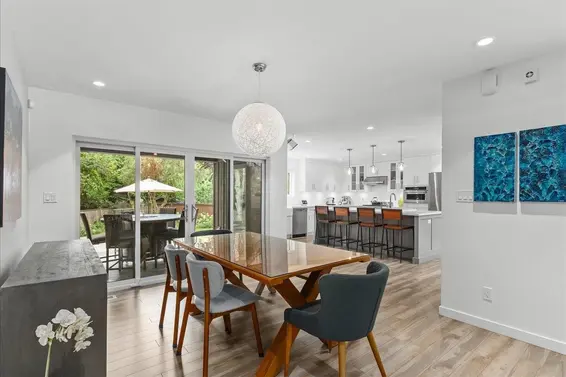 5664 Marine Drive, West Vancouver For Sale - image 3