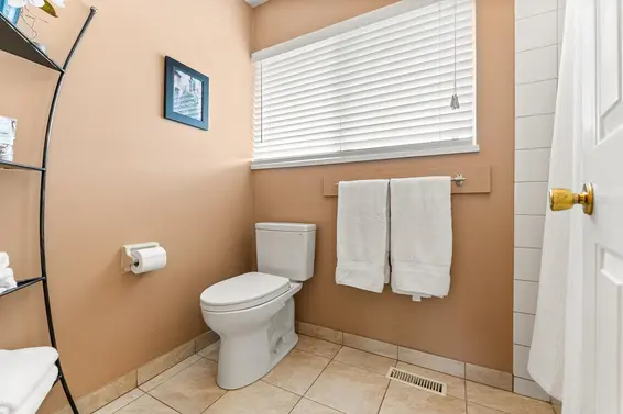 642 26th Crescent, North Vancouver For Sale - image 20