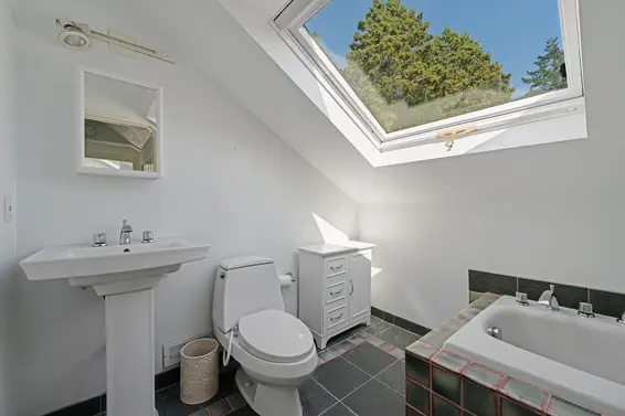 1376 11th Street, West Vancouver For Sale - image 18