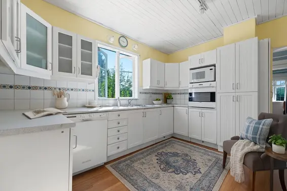 1376 11th Street, West Vancouver For Sale - image 8