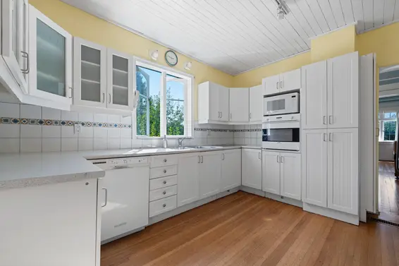 1376 11th Street, West Vancouver For Sale - image 9