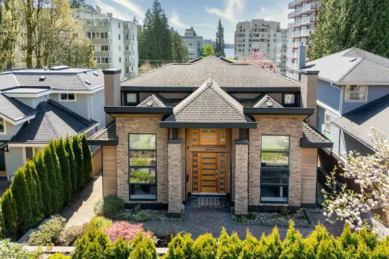 1450 Fulton Avenue, West Vancouver For Sale - image 3