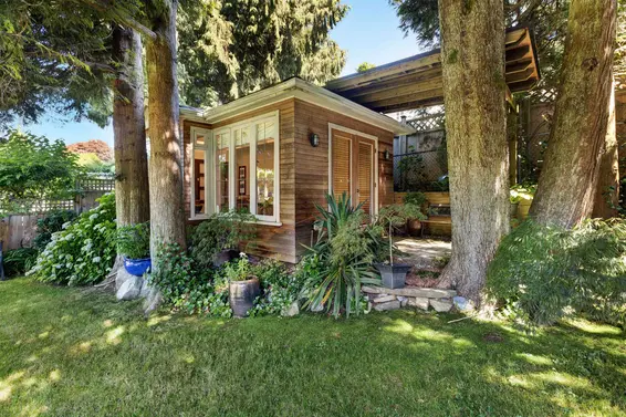 670 Montroyal Boulevard, North Vancouver For Sale - image 21