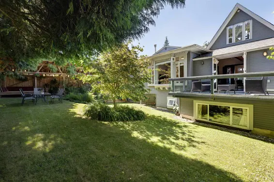 670 Montroyal Boulevard, North Vancouver For Sale - image 23