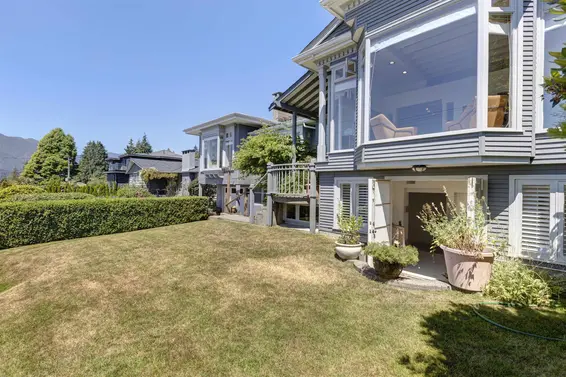 670 Montroyal Boulevard, North Vancouver For Sale - image 30