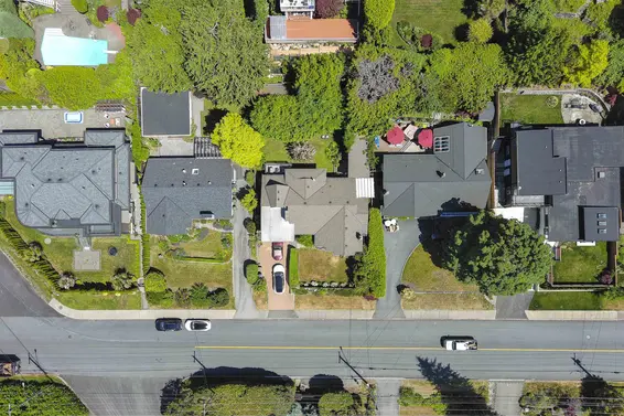 670 Montroyal Boulevard, North Vancouver For Sale - image 31