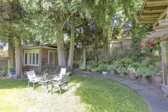 670 Montroyal Boulevard, North Vancouver For Sale - image 33