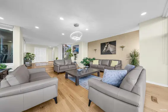 4673 Woodburn Road, West Vancouver For Sale - image 17