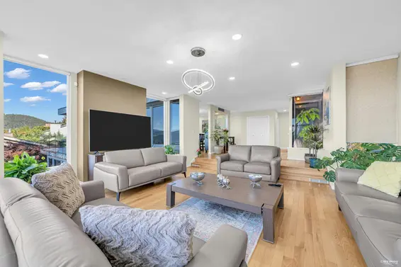 4673 Woodburn Road, West Vancouver For Sale - image 18