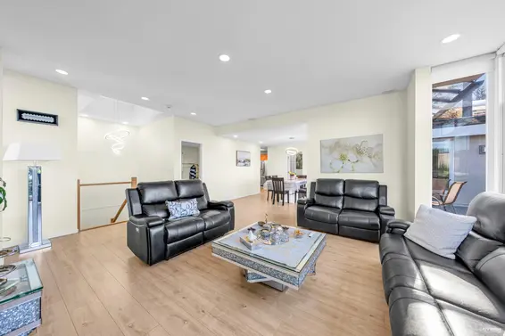4673 Woodburn Road, West Vancouver For Sale - image 26