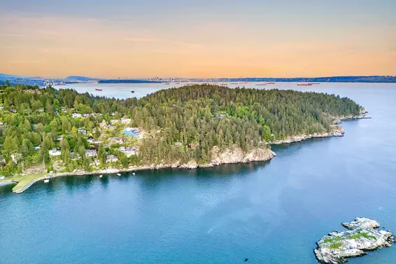 5056 The Byway, West Vancouver For Sale - image 17