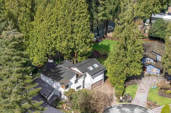 1755 Edgewater Lane, North Vancouver