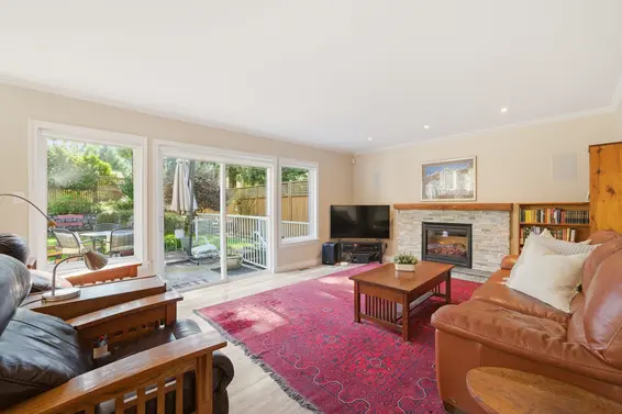 4575 Cliffmont Road, North Vancouver For Sale - image 11