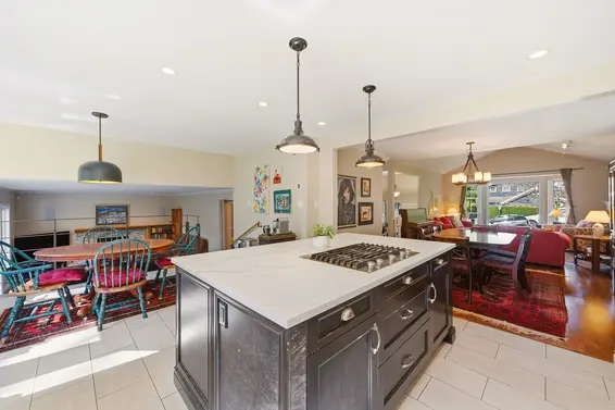 4575 Cliffmont Road, North Vancouver For Sale - image 6