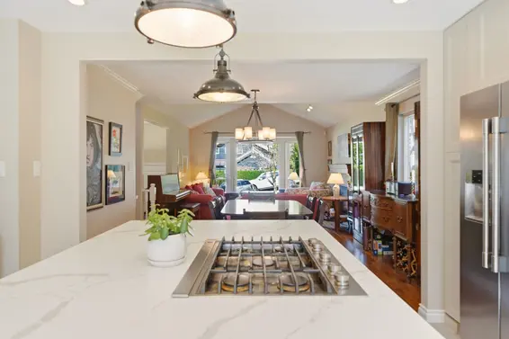 4575 Cliffmont Road, North Vancouver For Sale - image 7