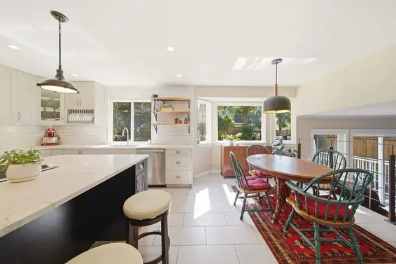 4575 Cliffmont Road, North Vancouver For Sale - image 8