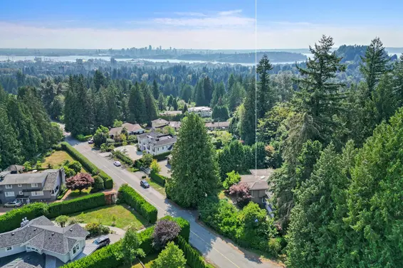 520 Hadden Drive, West Vancouver